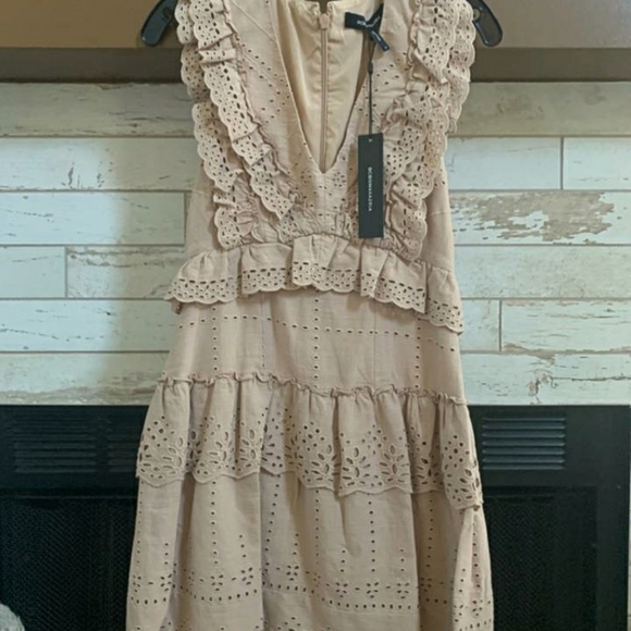 NWT BCBG cotton Flax Eyelet dress, sz 4. - Picture 9 of 11